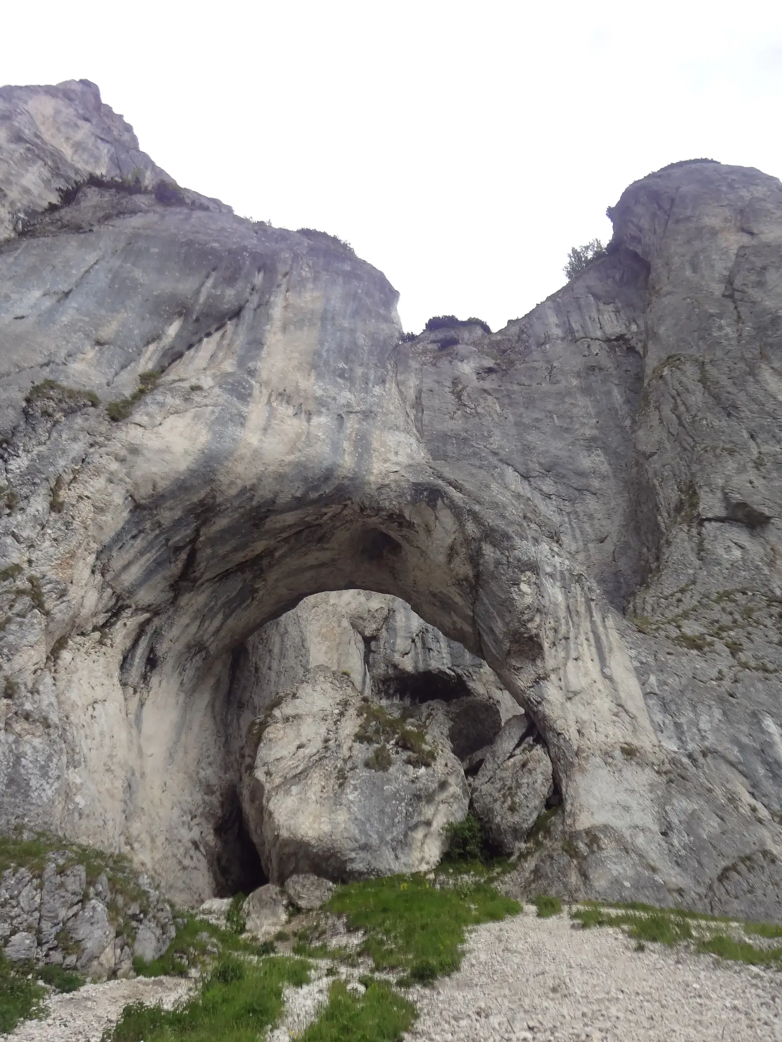  Creasta Sudica a Pietrei Craiului