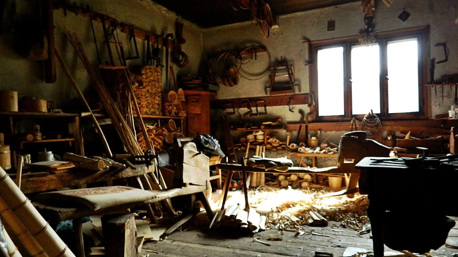  Atelier de tulnice Pătrăhăițești