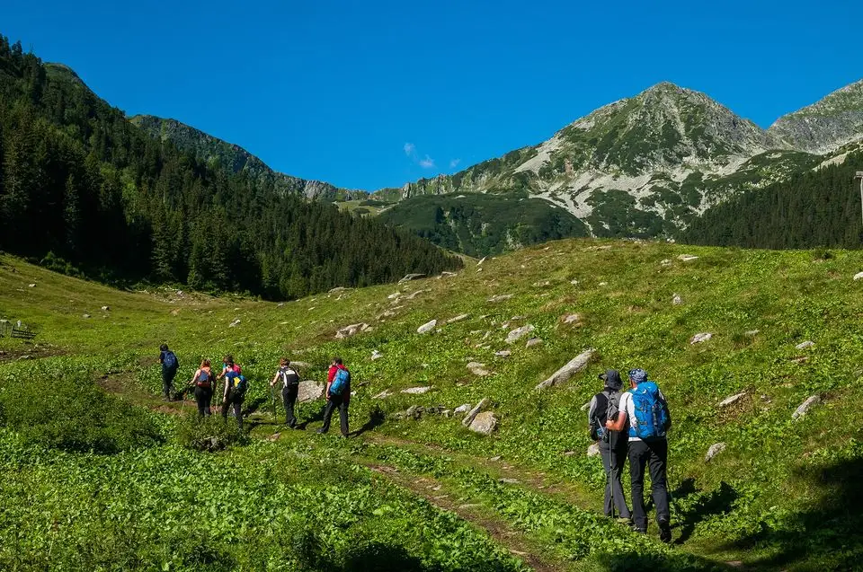  La pas pe poteca ce șerpuiește printre morene - Morar Daniel