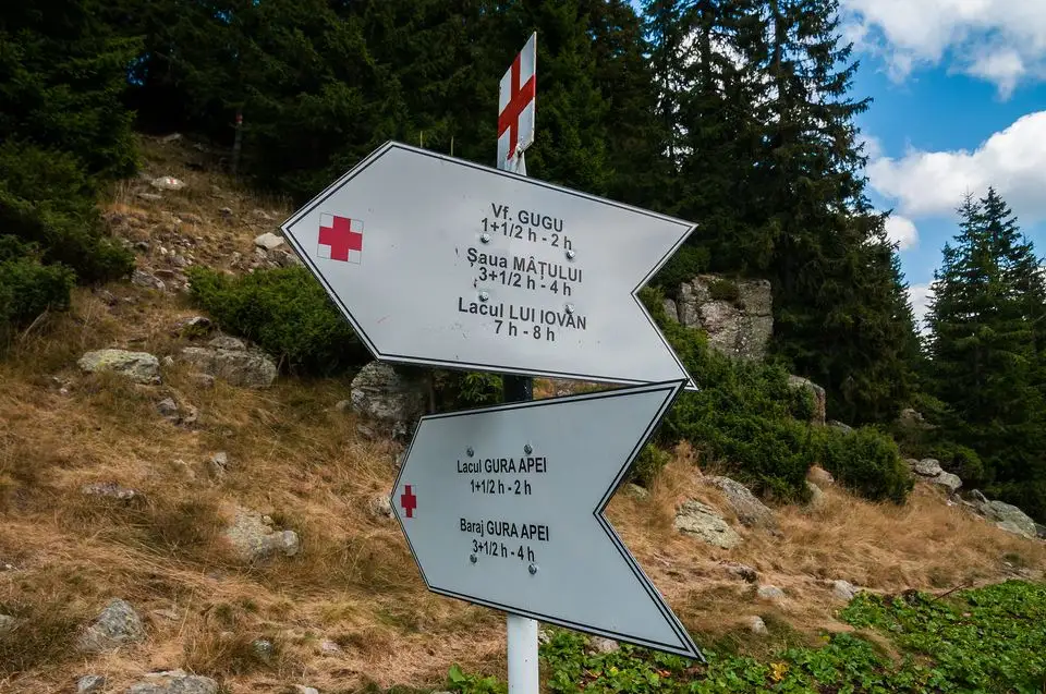  Indicator spre Șaua Branu - Daniel Morar