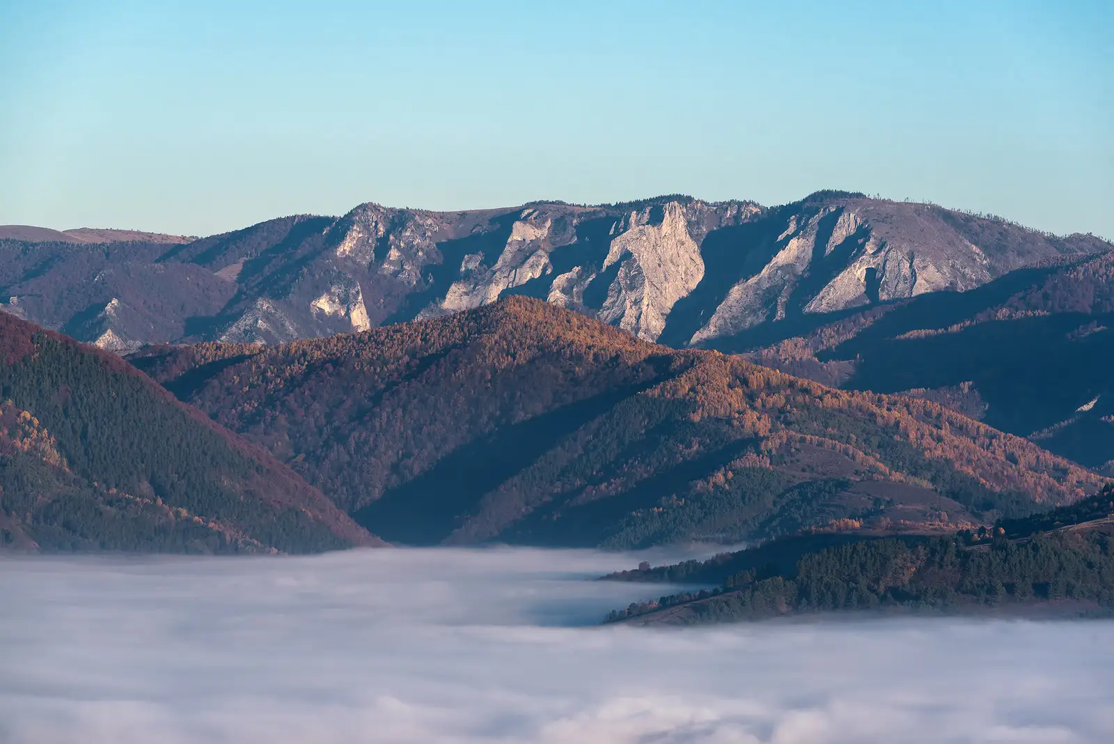 Scărița-Belioara, văzută de la Dumești - Daniel Morar