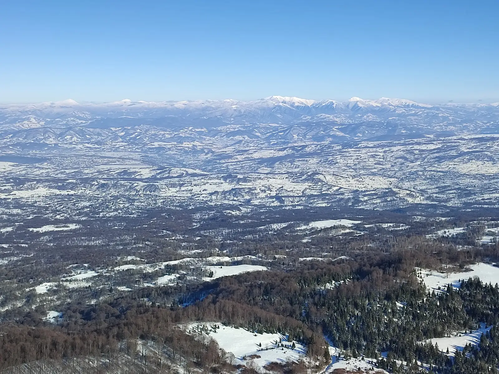 Vedere spre Tibles si Muntii Rodnei - Debi Debreni