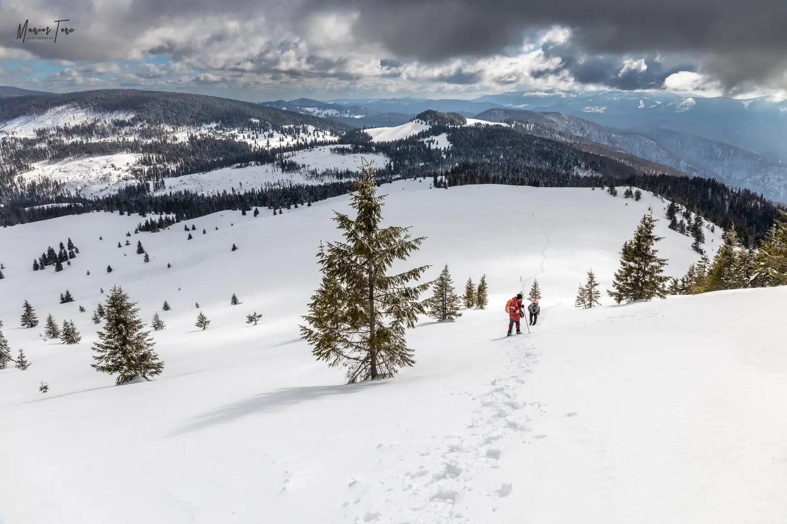  Urcarea spre Varful Carligate - Marius Turc