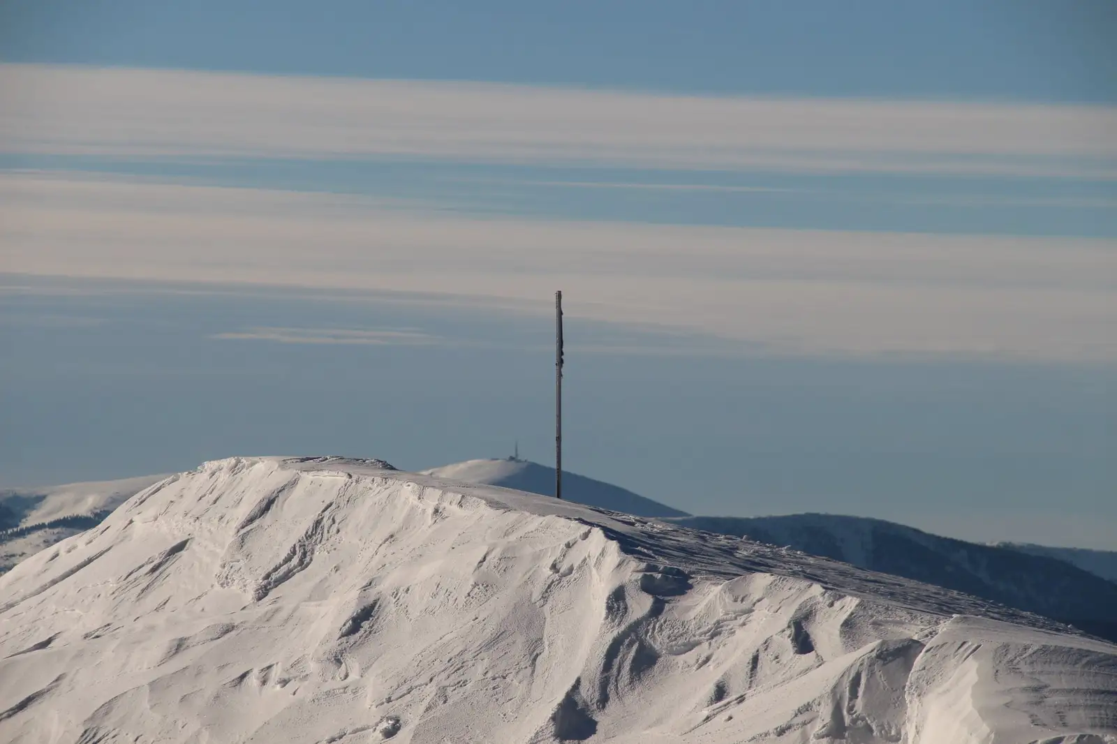  Varful Cornul Muntilor si in fundal varful Bihorul Mare - Iozsef Felvinczi