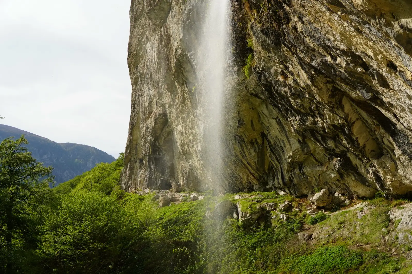 Cascada Vânturătoarea - Adrian Vintilă