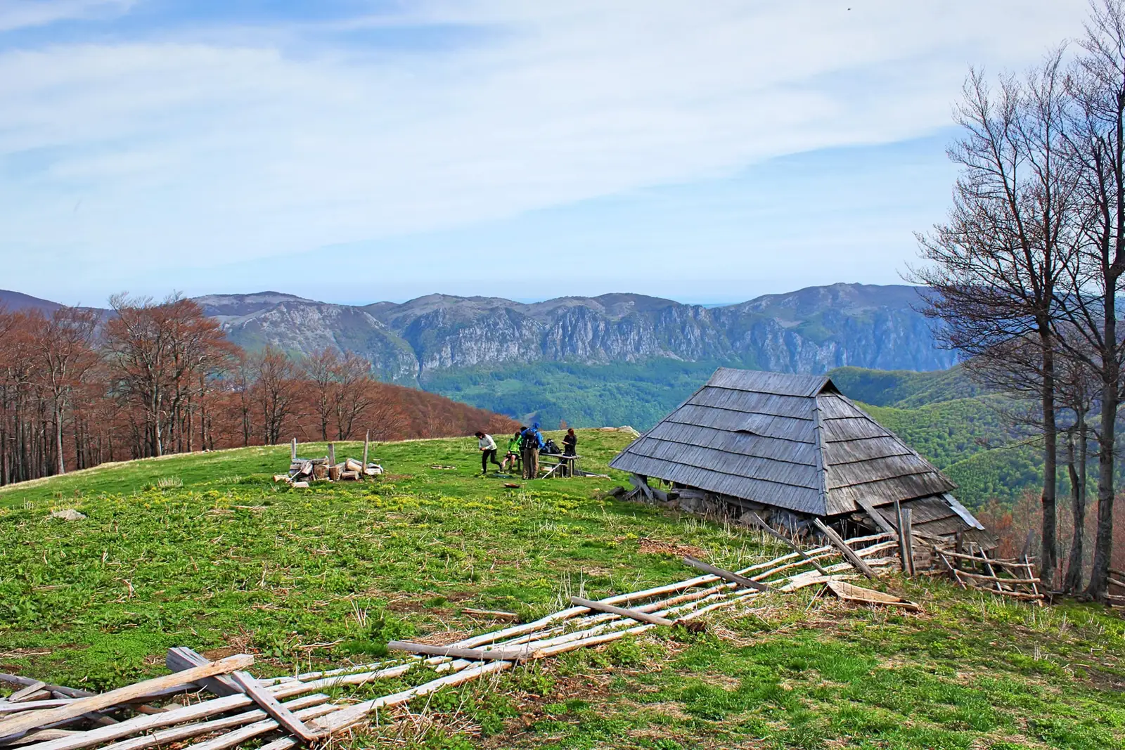 Stana de sub Vlașcu Mic - Sima Constantin