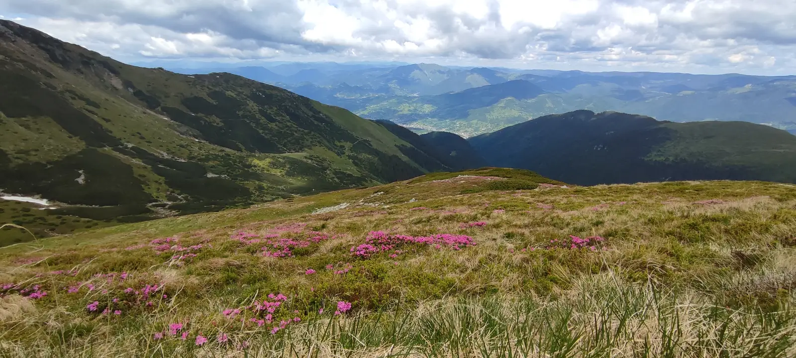  Sub Vf. Galațului - Manu Munțomanu