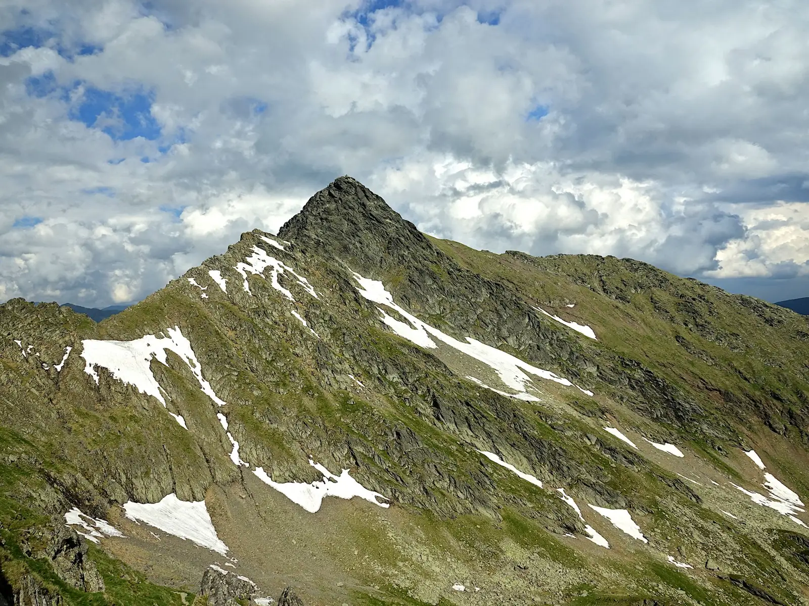 Vf. Cornul Călțunului, înainte de Strunga Doamnei - Marius Munteanu