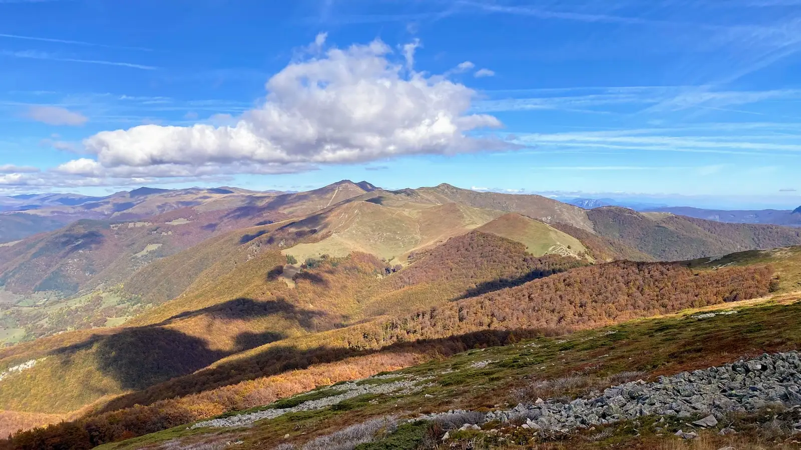  Vf. Arjana, vedere spre creasta principală - Om Pe Creste