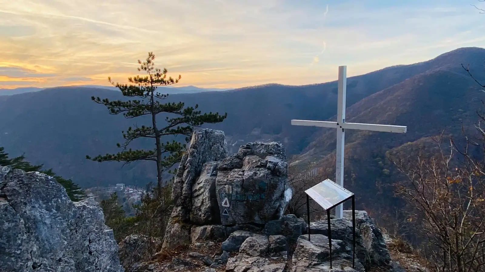  Crucea Albă, zona Herculane - Cosmin Birău