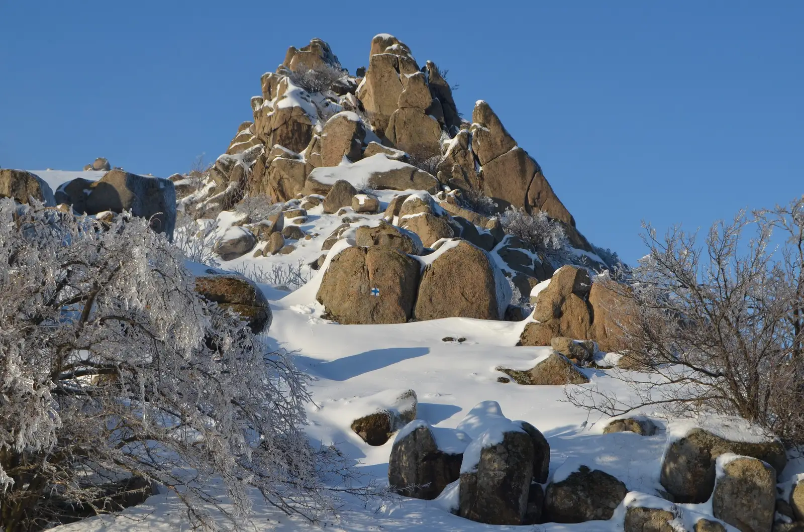  turn granitic sub Cheița, culmea Pricopanului - Andrei Raftopol