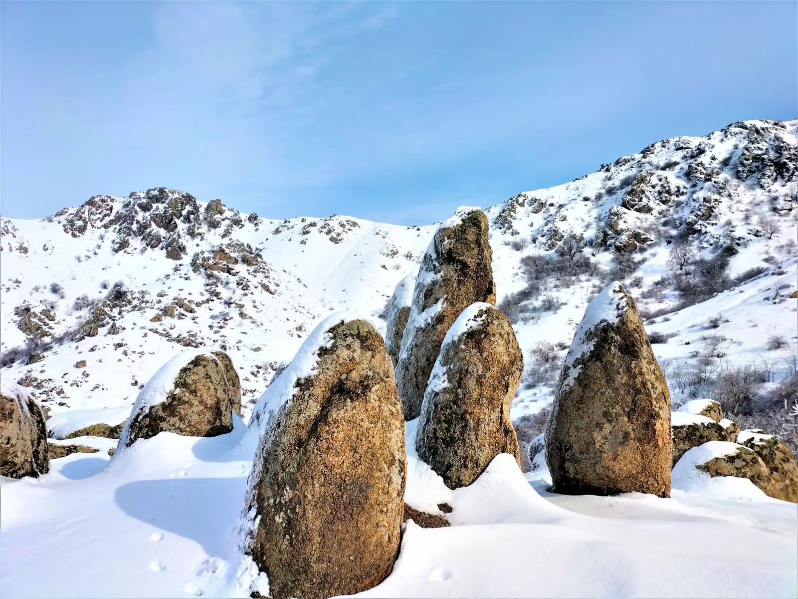  Pietrele lui Teo, monoliți granitici - Catalin Covrig