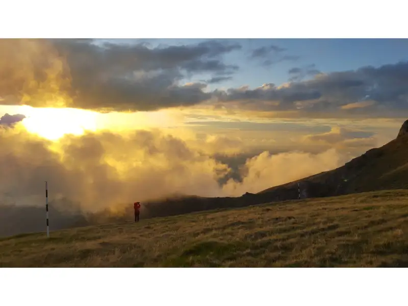 Apusul vazut de pe Culmea Tiganesti