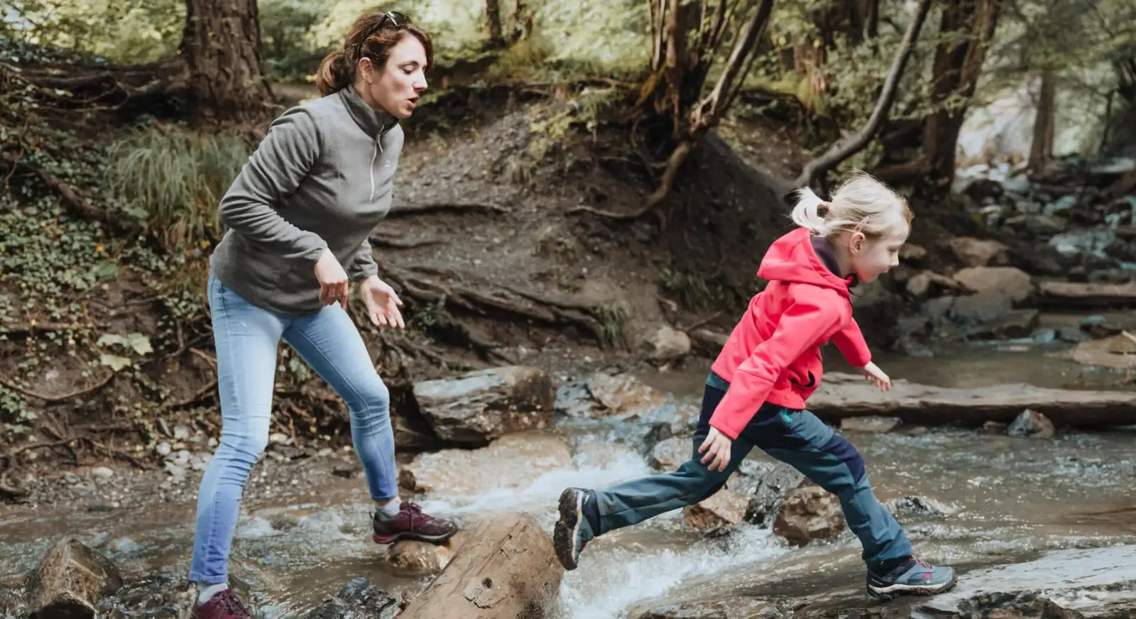 incaltaminte drumetie pentru copii