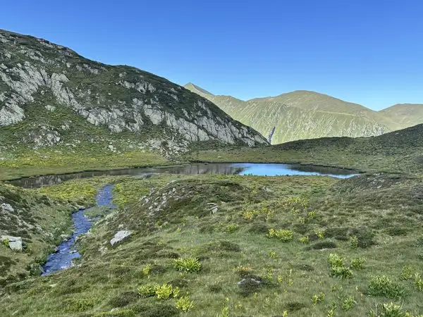 Stâna lui Burnei – Valea Rea – Vf Viștea Mare – Vf Moldoveanu – Vf Roșu – Vf Galbena – Lacul Galbena – Stâna lui Burnei
