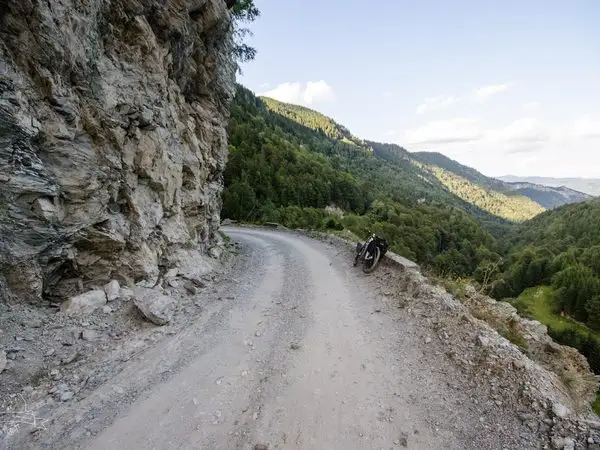 MTB în Munții Latoriței: Cheile Latoriței - Drumul Strategic - Valea Rudăreasa
