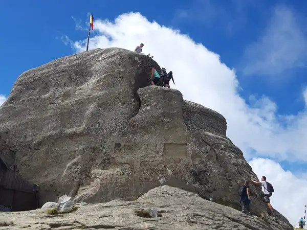 Traseu tur/retur: Piatra Arsa - Vf. Omu - Piatra Arsa