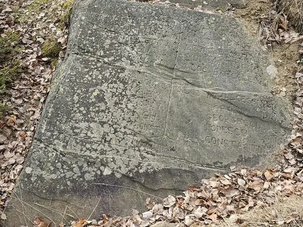 Făcăieni – Pietrele Scrise
