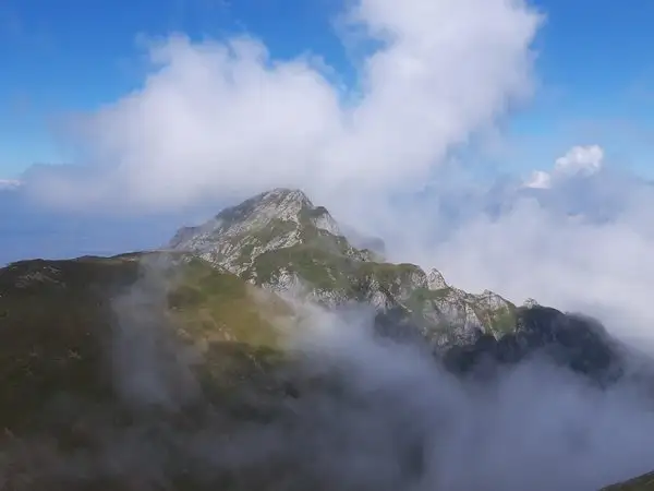 Traseu tur/retur: Piatra Arsa - Vf. Omu - Piatra Arsa