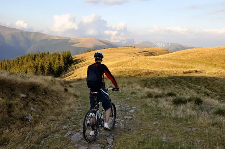 Barajul Râușorul - Muntele Iezeru Mic - Barajul Râușorul