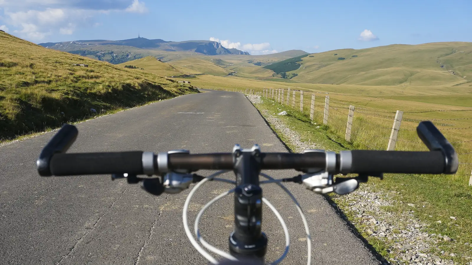 Cabana Dichiu - Hotel Peștera - Cabana Dichiu