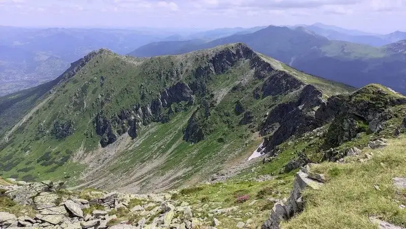 Cabana de vis pietrosul-lacul iezer-vârful Pietrosul rodnei 