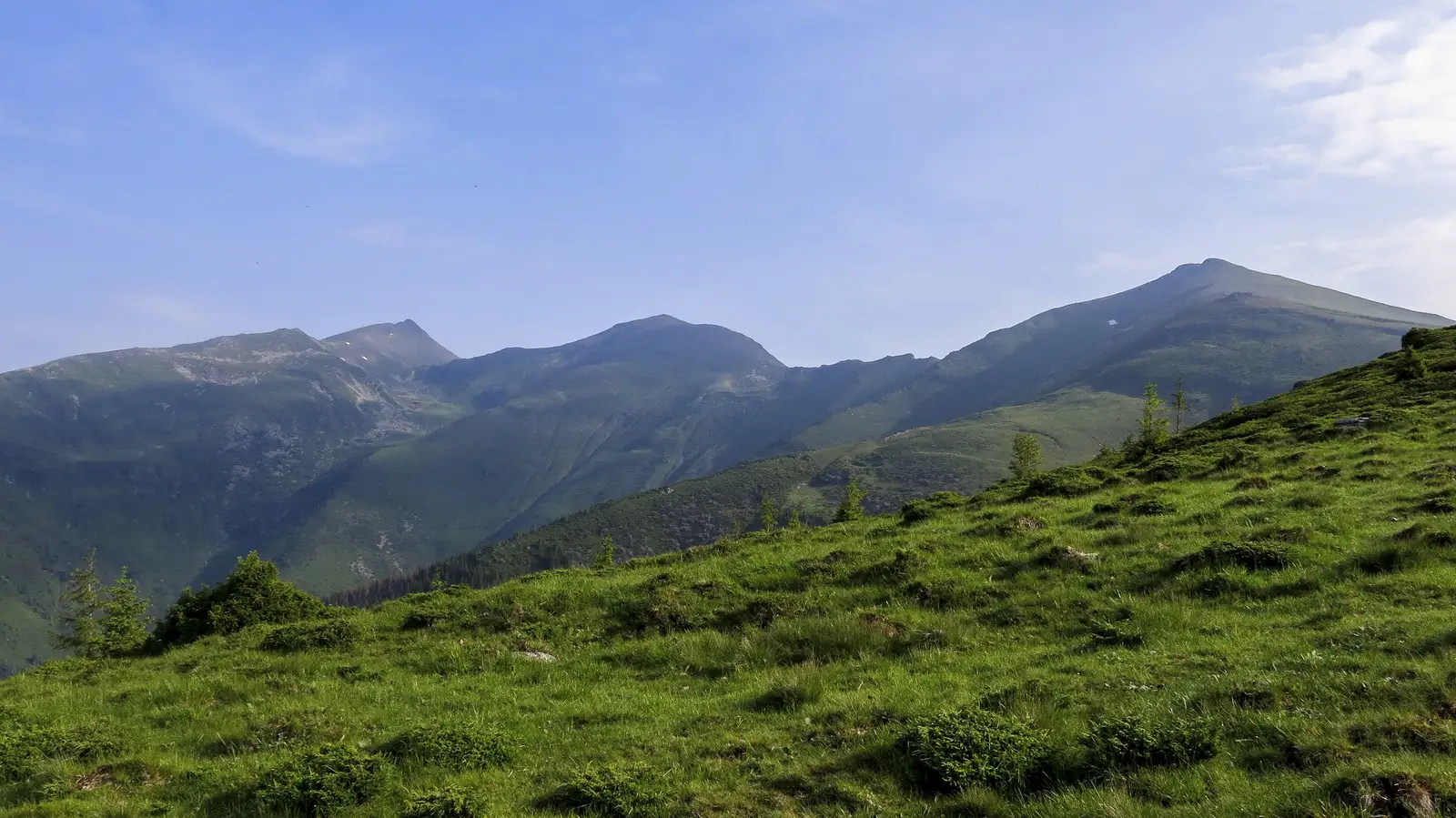 Şanţ - Vf. Cobăşel - Vf. Ineuţ