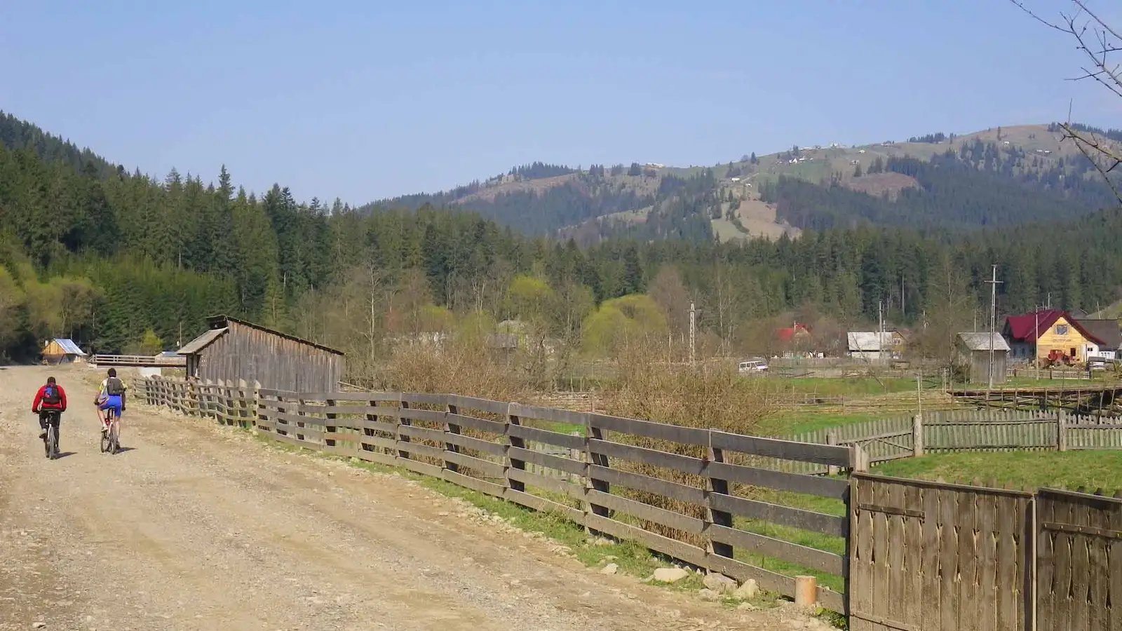 Izvoarele Sucevei - Pasul Pohoniş - Brodina