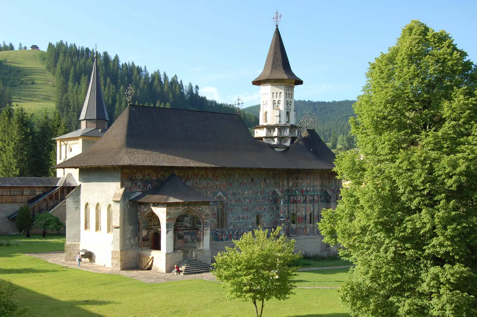 Suceviţa - Culmea Poiana Micului - Mănăstirea Humorului