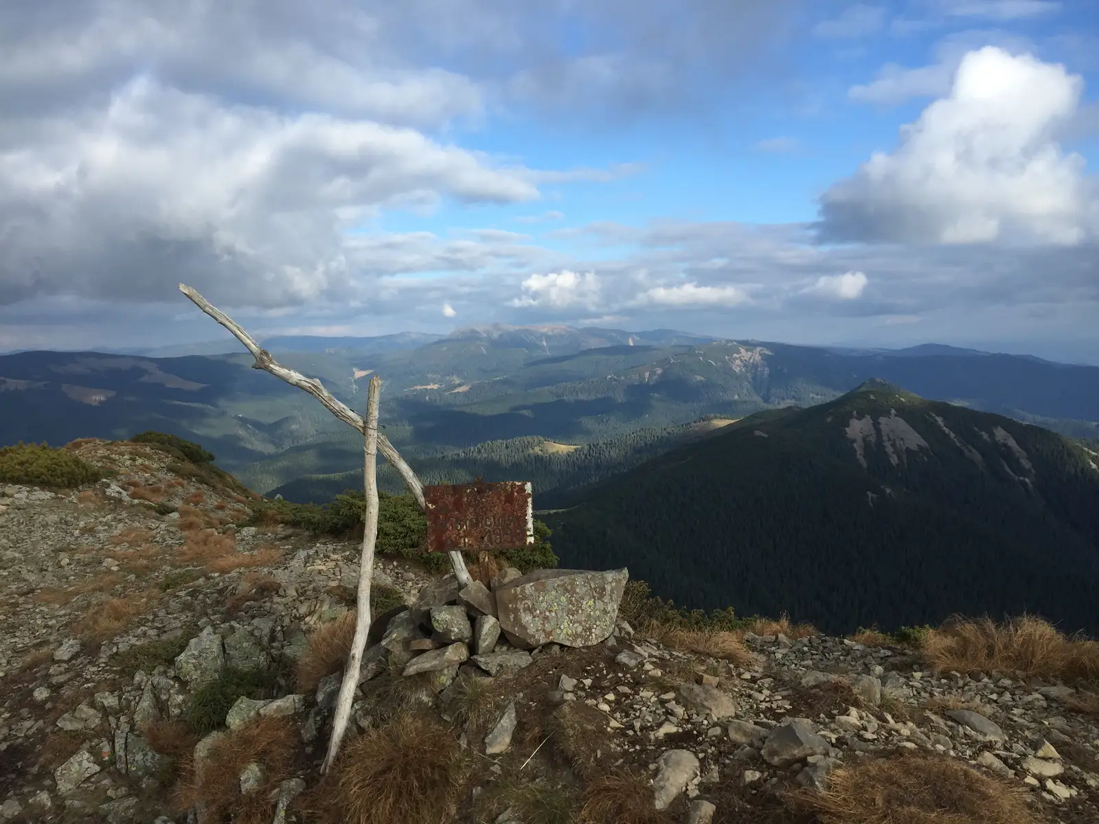 Piatra Fântânele -  Vf. Pietrosul - Pasul Răchiţiş (DJ 174A)