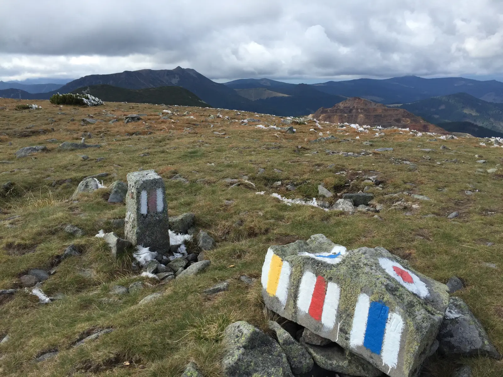 Neagra Şarului (DJ174F) - Stâncile 12 Apostoli - Vf. Răţiţiş - Vf. Călimanul Cerbului - Neagra Şarului (DJ174F)