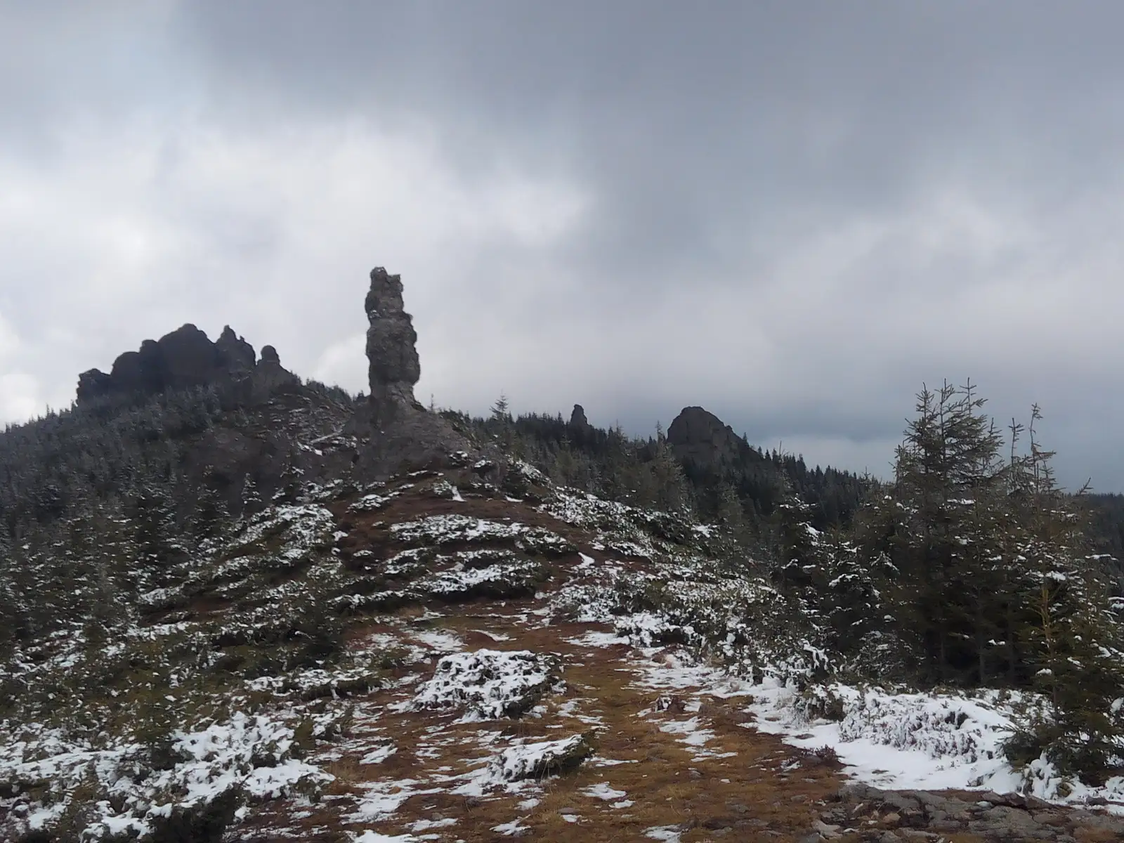 Dorna Candrenilor - Stâncile12 Apostoli - Vf. Călimanul Cerbului