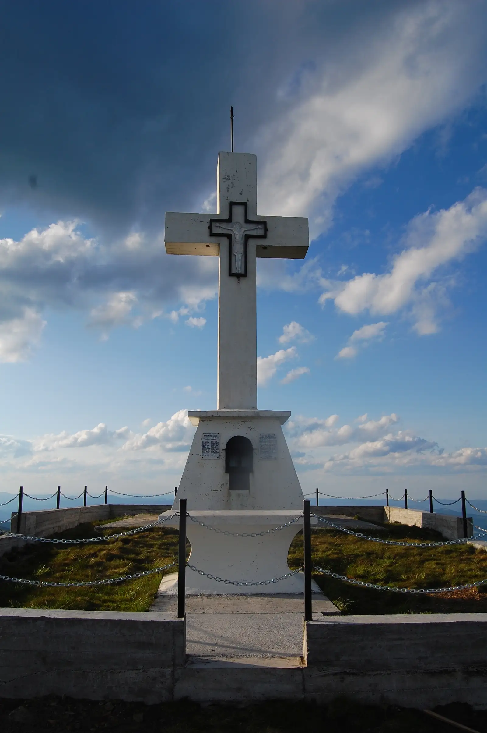 popas Zugreni - Vf. Giumalău - gara Valea Putnei