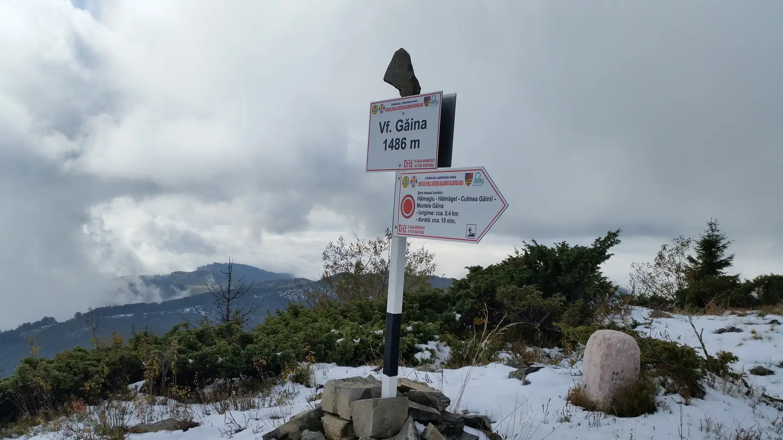 intersecţie cu traseul BA - Vf. Găina