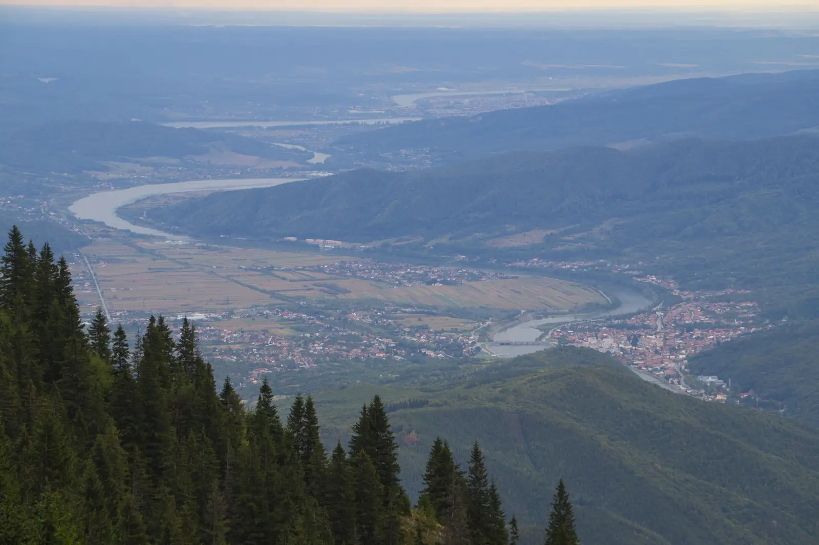 gara CFR Mănăstirea Turnu - Refugiul Turneanu - Cabana Cozia