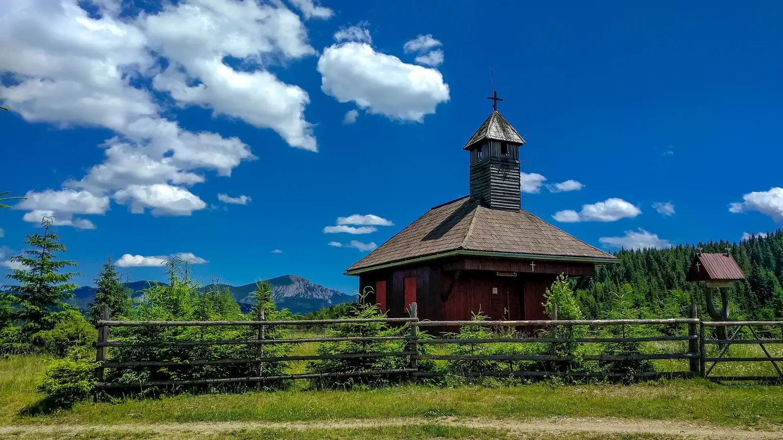 sat Izvoru Mureşului - Vf. Şipoş - Poiana Mediaşul de Sus