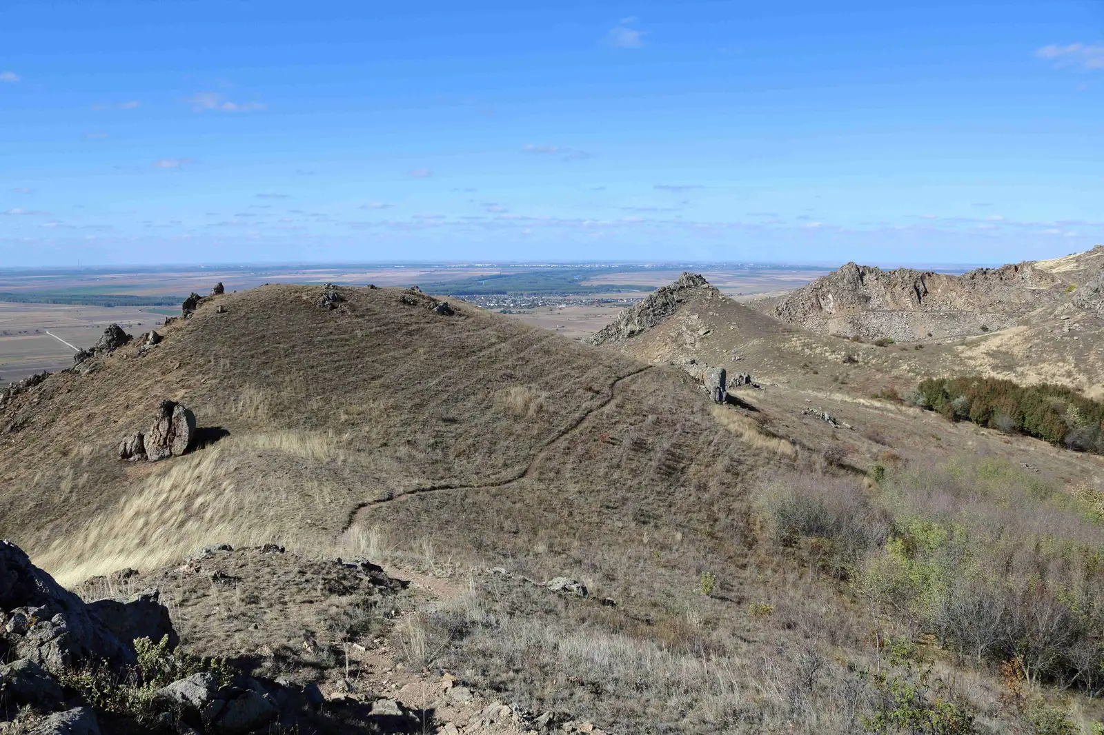 Măcin - Vf. Suluku Mare - Vf. Caramalău - Măcin