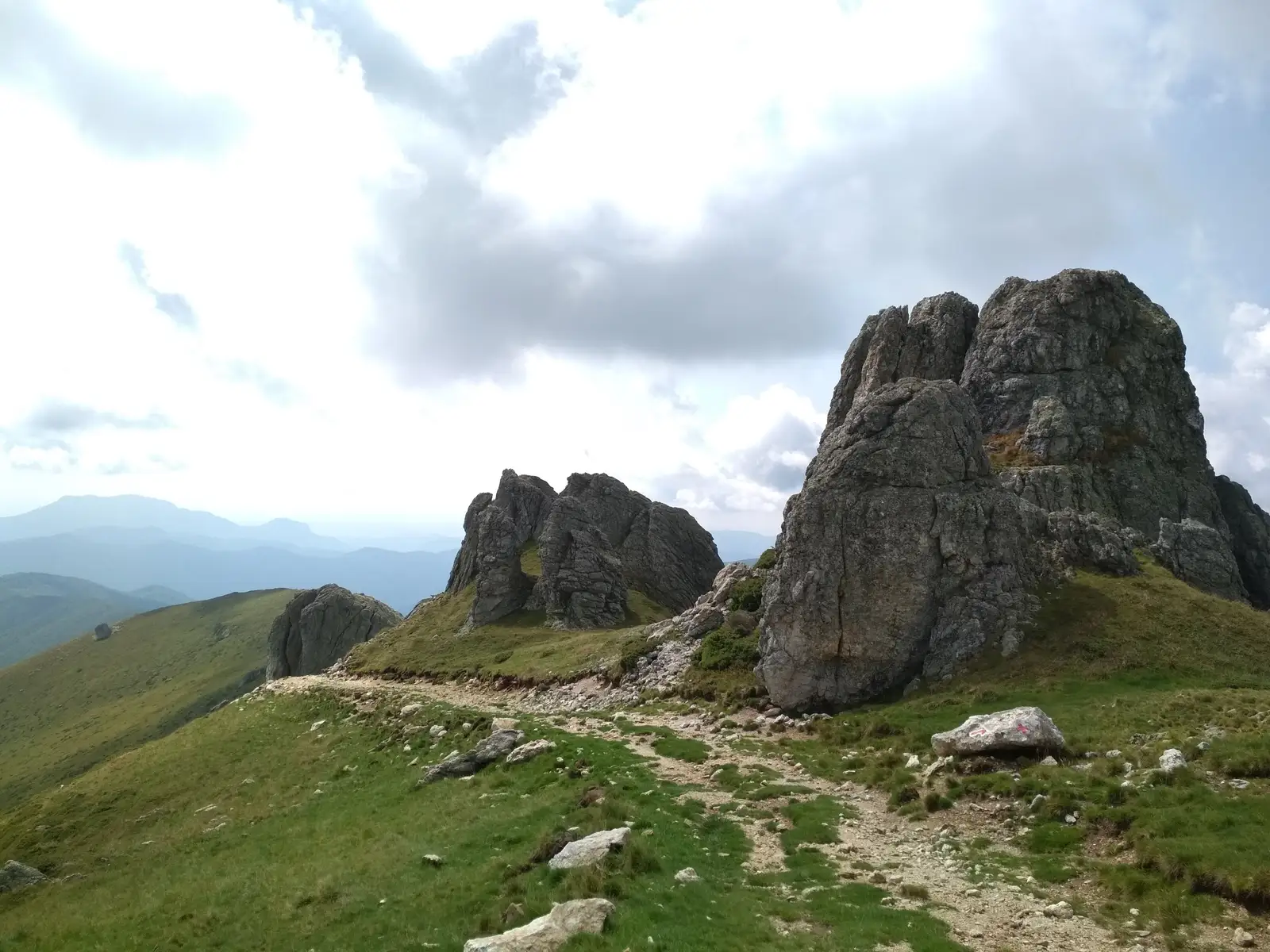 Pârâul Iovanul - Plaiul Bulzului - Creasta Munţilor Godeanu
