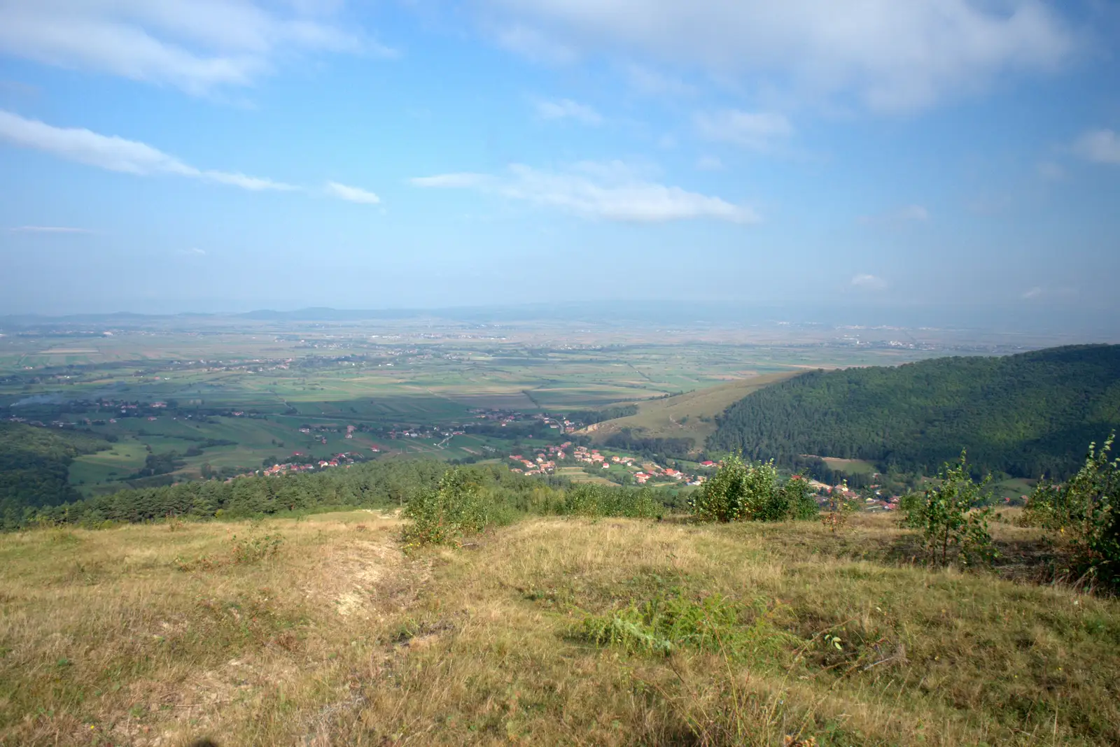 Biserica Ortodoxă Adormirea Maicii Domnului din Dobârlău – Culmea Pilişca (creasta NV) – Vârful Pilişca