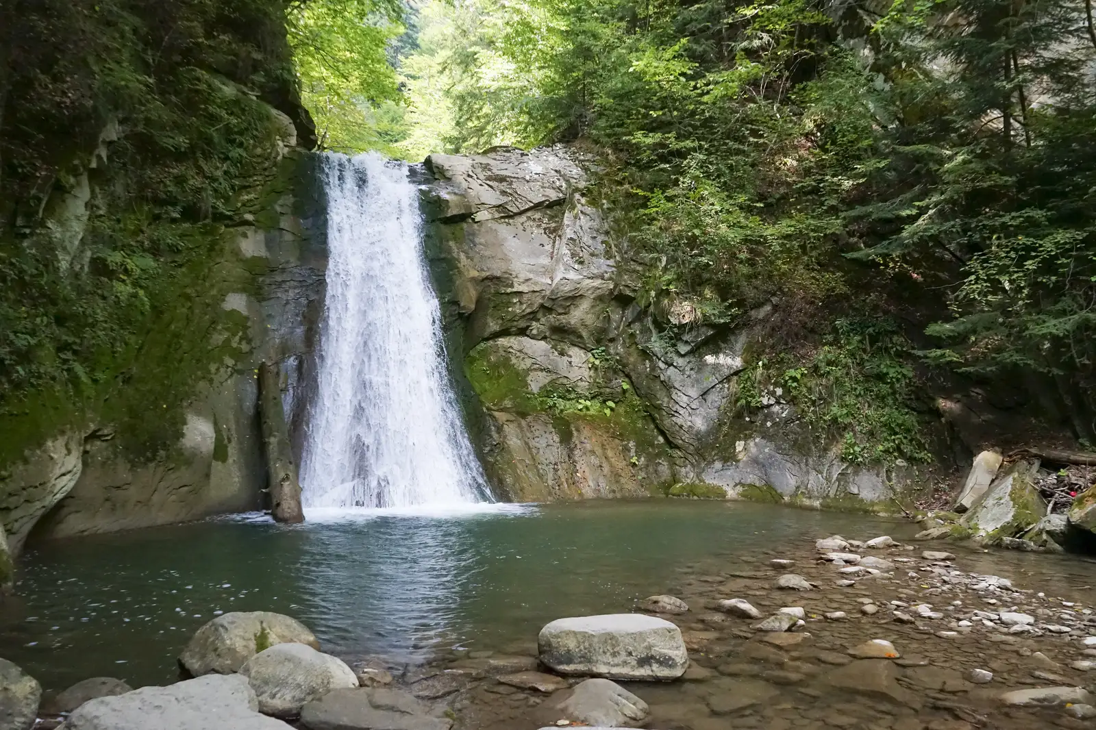 Valea Caşoca (Cabana 14 Scaune) – Cascada Caşoca