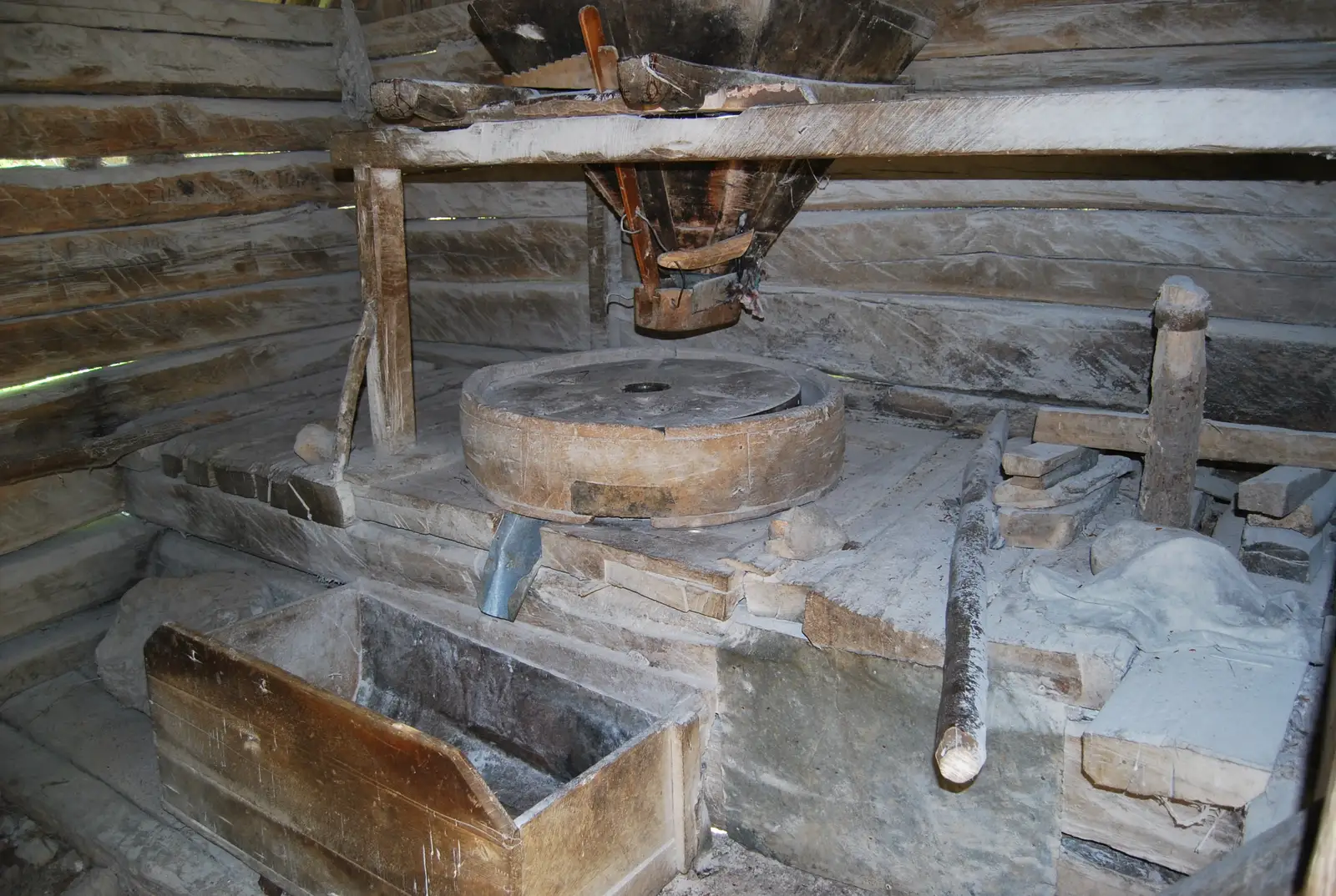 Gîrnic - Morile lui Pătru Ledu (Morile de apă „U PETRA”) - Gîrnic