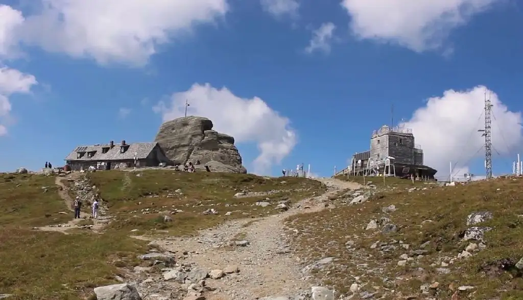 Bușteni - Jepii Mari - Canton Jepi - Sfinxul - Cabana Varful Omu - Valea Cerbului - Poiana Coștilei - Camin Alpin - Bușteni