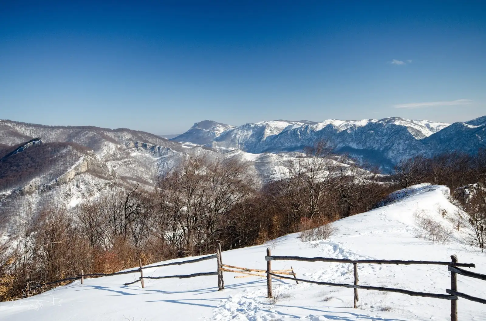 Spre Vârful Arjana din Munții Cernei