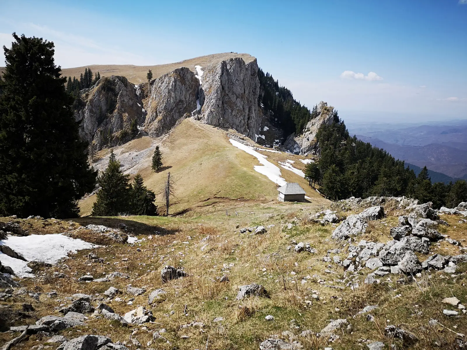 Valea Prislop – Muntele Cacova – Creasta Buila Vânturarița