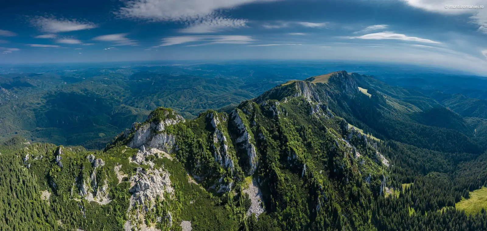 Munții Buila-Vânturarița: Șaua Ștevioara, Vf. Buila și Curmătura Builei