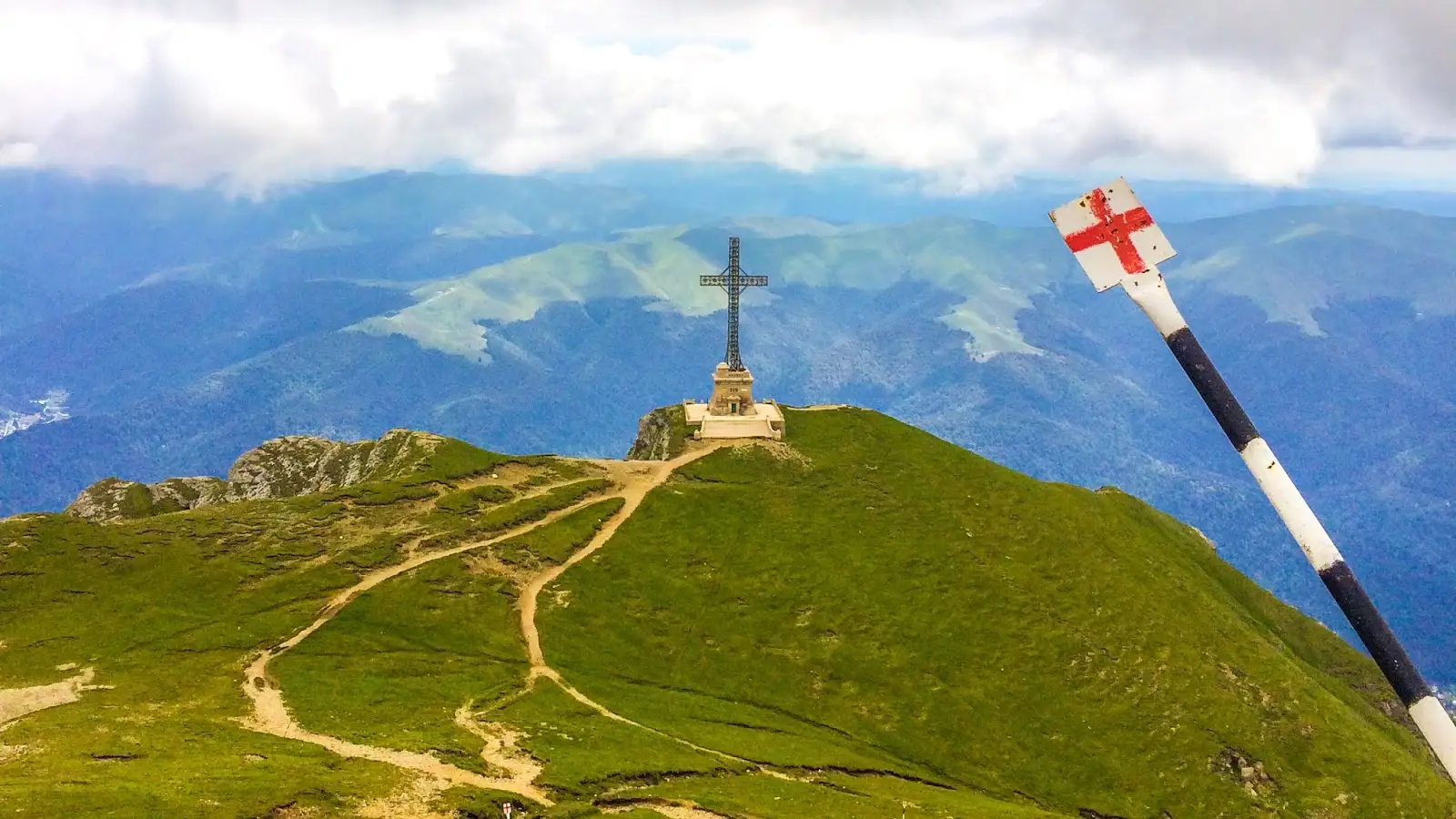 Cabana Piatra Arsă - Crucea Eroilor Neamului - Vf. Caraiman - Cabana Babele - Cabana Piatra Arsă