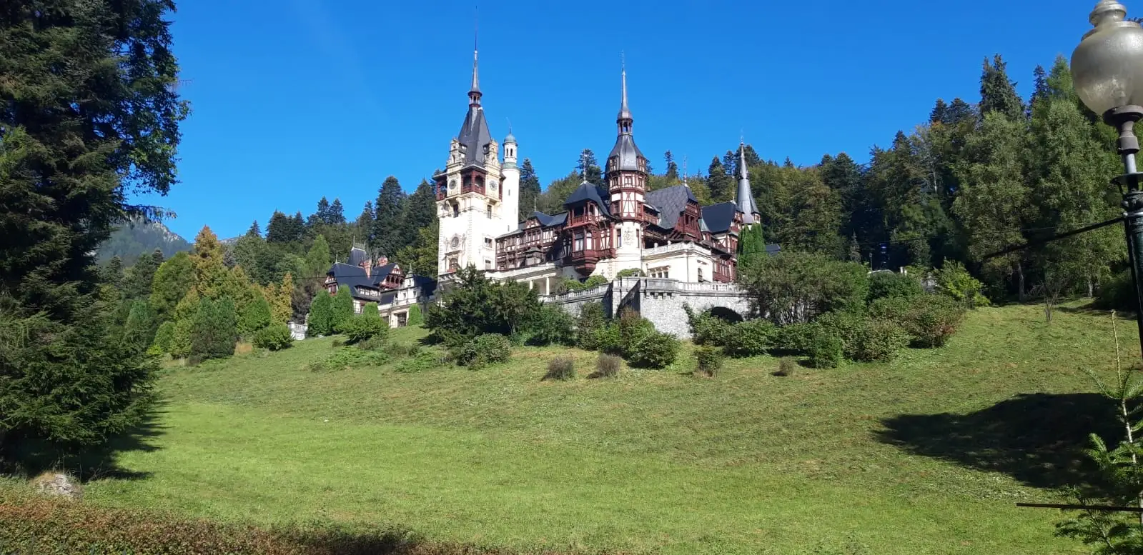 Pe Poteca Regala: Castelul Peles - Poiana Stanii - Stancile Franz Josef - Castelul Peles