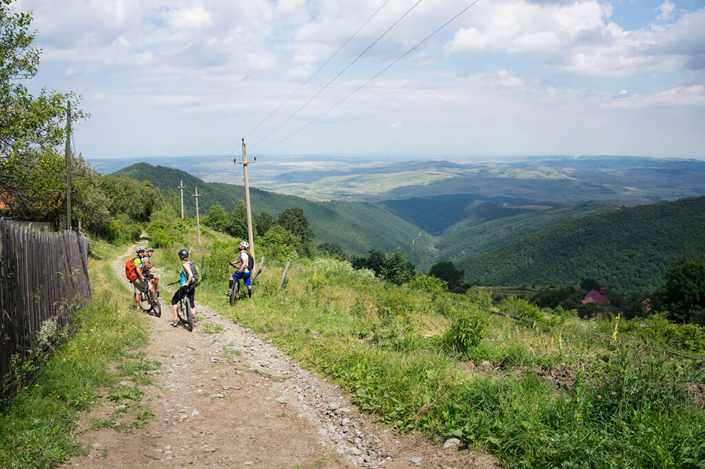 În zona cătunului Muntele Filii - Banda Rosie