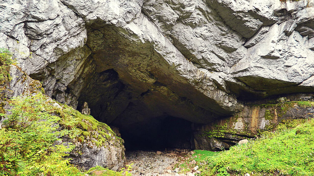 Peștera Colba Mare - Călătorii la Singular