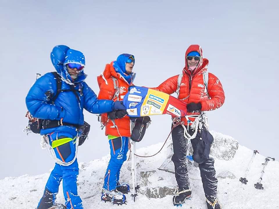  Razvan Nedu si Alex Benchea pe Vf. Elbrus - Clim Again
